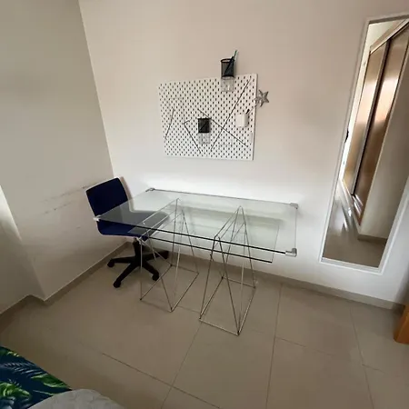 Atico Y Garaje, * Algemesi